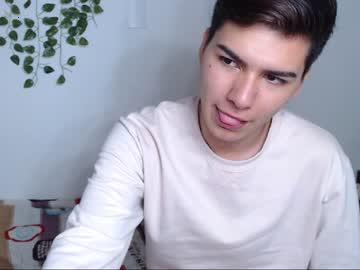 tomas_wolf chaturbate