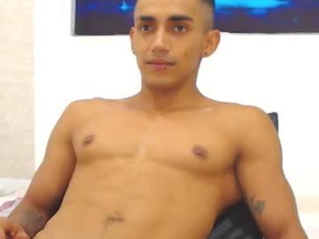 urielhot70 chaturbate