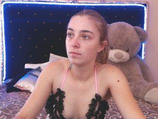 WhitneyPlum bongacams