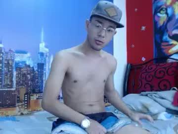 whiteandred7 chaturbate