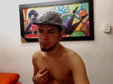 willianhott chaturbate