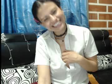 xenafoxyfire9 chaturbate