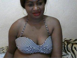 xTHICKLIPSx bongacams