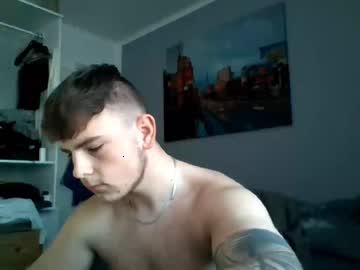 y0ung3lad18 chaturbate