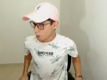 younng_horny2u chaturbate